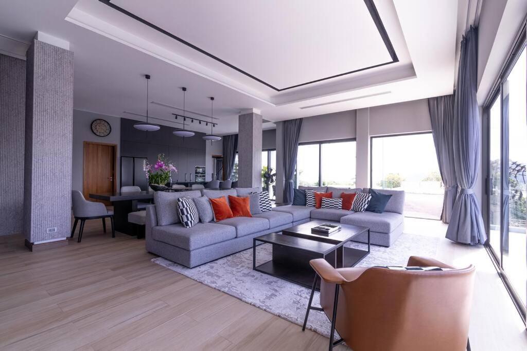 Big Legend6 Floors Of Luxury Villa Own Apartment Ban Saiyuan Exteriör bild